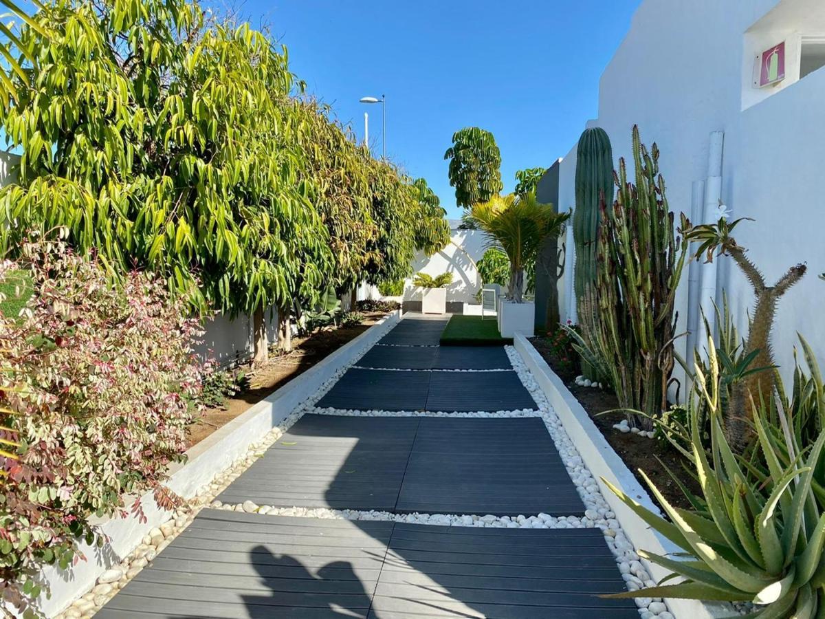 Starboys Gay Resort - Gay Men Only Maspalomas  Exterior foto